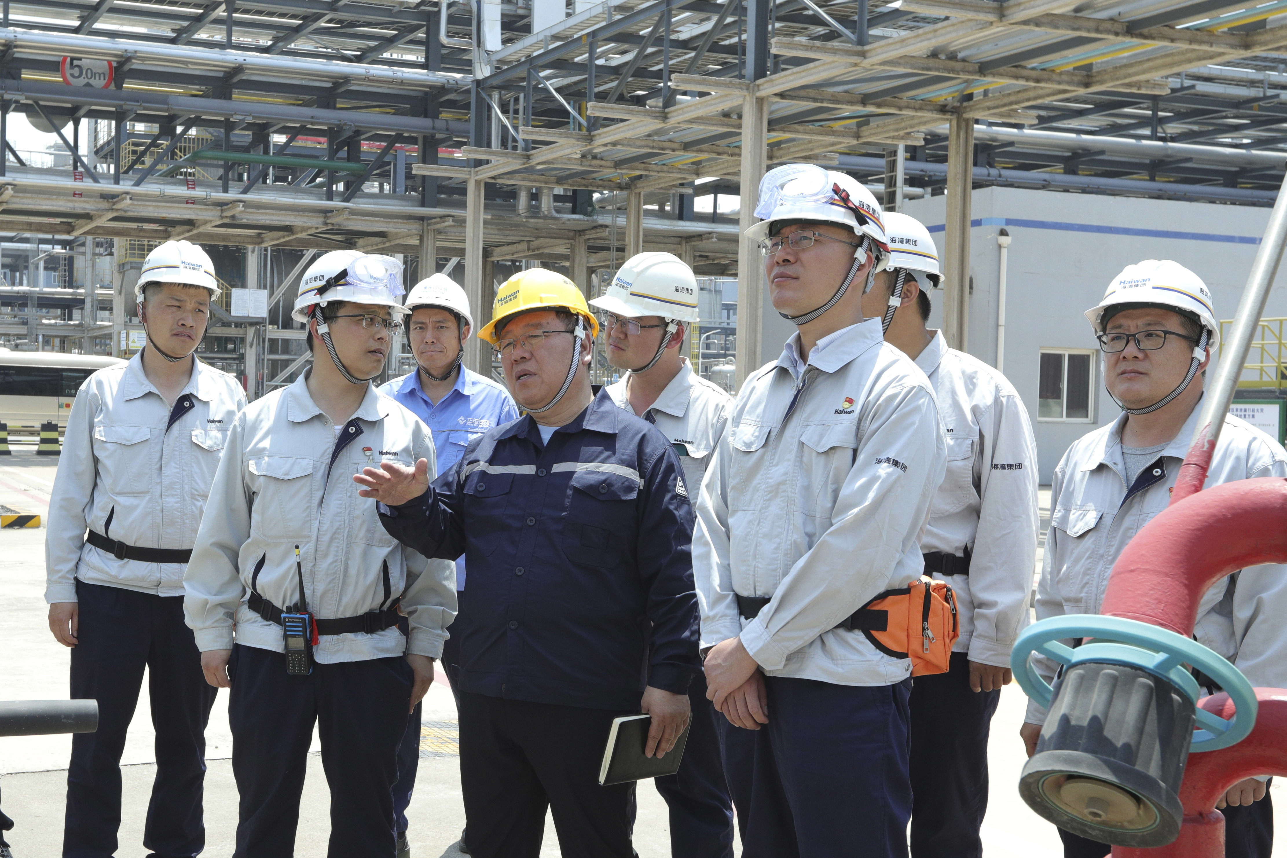 海灣化學(xue)開展危化品企業(ye)雙體系評估